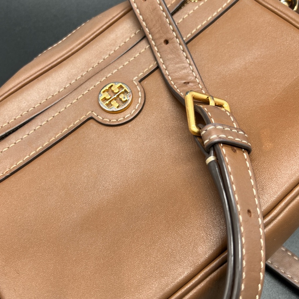 Tory Burch Leather Monogram Crossbody Camera Bag Two Way Tan - Picture 13 of 16
